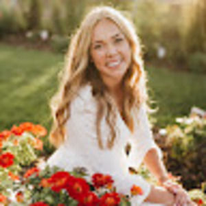 Meet your Posher, Ava